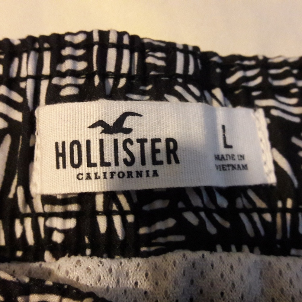 Hollister men swim ‍♂️‍♂️ - Picture 3 of 6